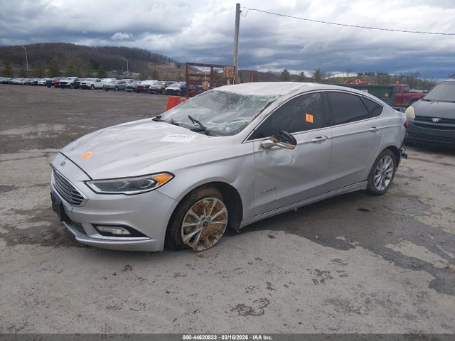 44620833 :رقم المزاد ، 3FA6P0LU7HR307509 vin ، 2017 Ford Fusion Hybrid Se مزاد بيع