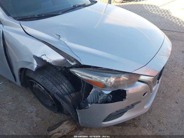 2018 Mazda Mazda3 Sport მანქანა იყიდება აუქციონზე, vin: 3MZBN1U77JM222523, აუქციონის ნომერი: 44620844