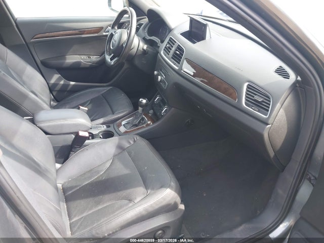44620859 :رقم المزاد ، WA1EFCFS1FR010825 vin ، 2015 Audi Q3 2.0t Premium Plus مزاد بيع