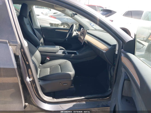 Продажа на аукционе авто 2025 Tesla Model Y Long Range Dual Motor All-wheel Drive, vin: 7SAYGDEE3SA356165, номер лота: 44620934