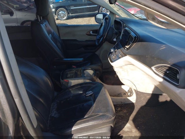 Продаж на аукціоні авто 2017 Chrysler Pacifica Touring-l, vin: 2C4RC1BG3HR794282, номер лоту: 44620937