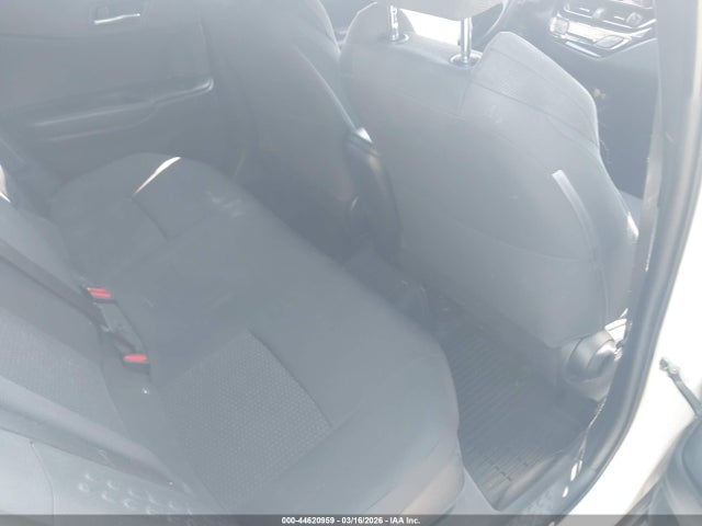 Toyota C-HR XLE 2018 NMTKHMBX3JR056417 Image 8