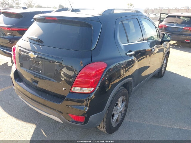3GNCJLSB8HL266253 Chevrolet Trax Lt
