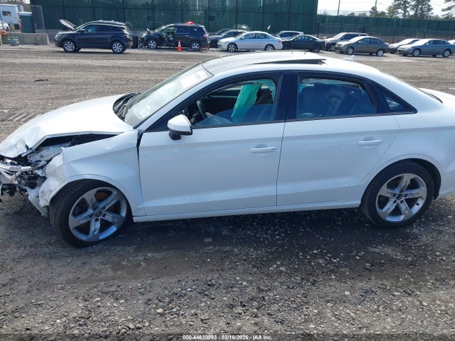 Продажа на аукционе авто 2018 Audi A3 2.0t Premium/2.0t Tech Premium, vin: WAUB8GFF6J1082122, номер лота: 44620993