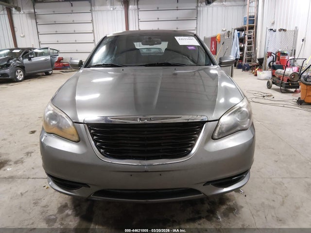 44621005 :رقم المزاد ، 1C3CCBBG8CN263651 vin ، 2012 Chrysler 200 Touring مزاد بيع