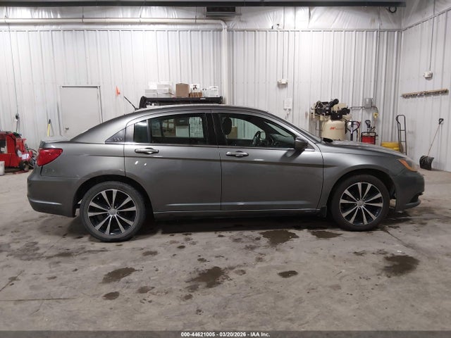 44621005 :رقم المزاد ، 1C3CCBBG8CN263651 vin ، 2012 Chrysler 200 Touring مزاد بيع