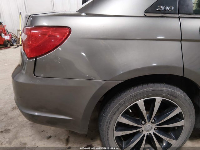44621005 :رقم المزاد ، 1C3CCBBG8CN263651 vin ، 2012 Chrysler 200 Touring مزاد بيع