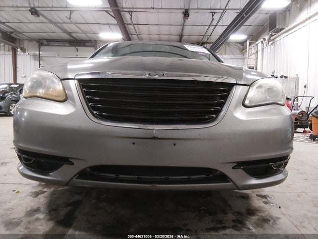 44621005 :رقم المزاد ، 1C3CCBBG8CN263651 vin ، 2012 Chrysler 200 Touring مزاد بيع