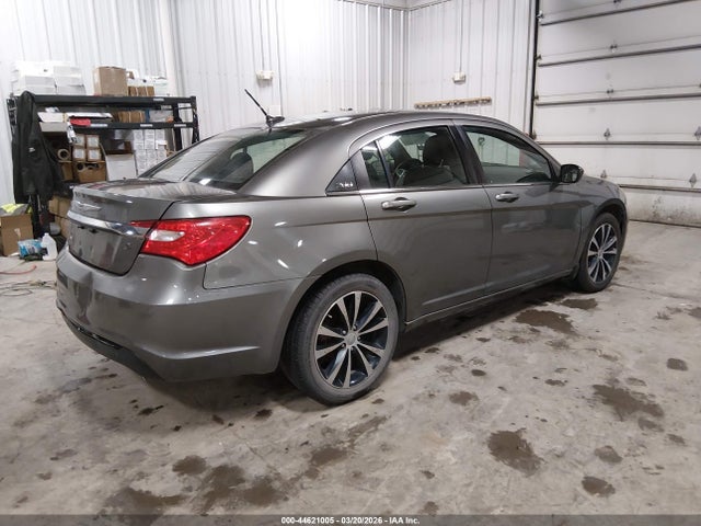 2012 CHRYSLER 200 1C3CCBBG8CN263651 Photo 3
