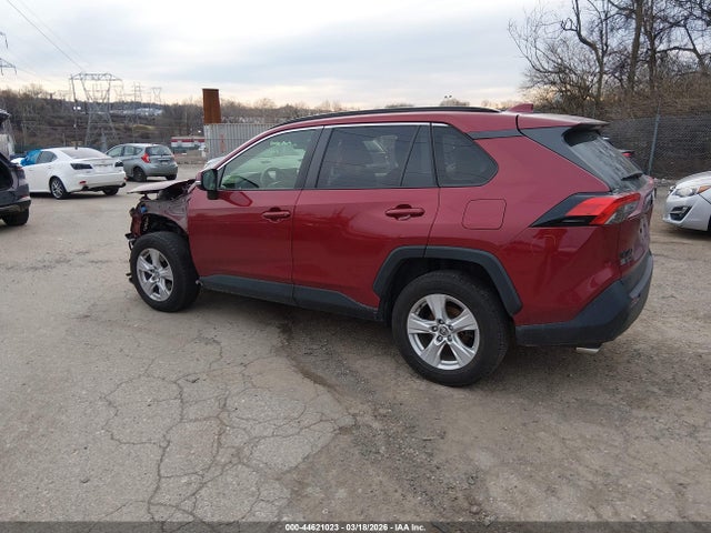 Toyota Rav4 Xle 2020 JTMP1RFV0LJ035025 Image 3