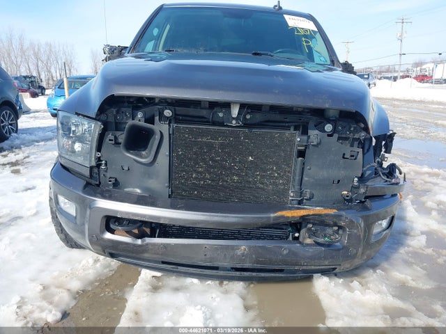 44621071 :رقم المزاد ، 3C6UR5DLXJG273850 vin ، 2018 Ram 2500 Big Horn  4x4 6'4 Box مزاد بيع