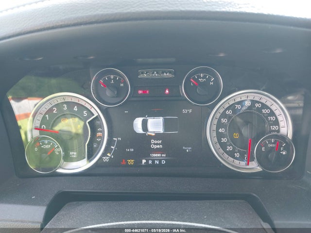 44621071 :رقم المزاد ، 3C6UR5DLXJG273850 vin ، 2018 Ram 2500 Big Horn  4x4 6'4 Box مزاد بيع