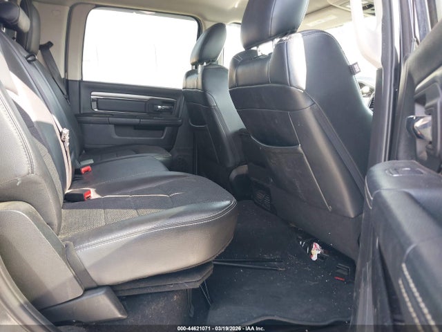 44621071 :رقم المزاد ، 3C6UR5DLXJG273850 vin ، 2018 Ram 2500 Big Horn  4x4 6'4 Box مزاد بيع
