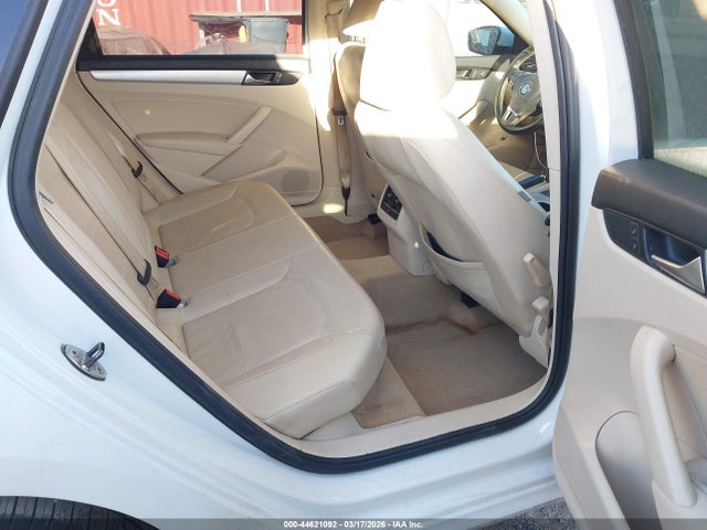 Продажа на аукционе авто 2013 Volkswagen Passat 2.5l Se, vin: 1VWBH7A33DC087834, номер лота: 44621092