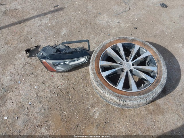 Продажа на аукционе авто 2012 Chrysler 200 S, vin: 1C3CCBHG6CN308951, номер лота: 44621108