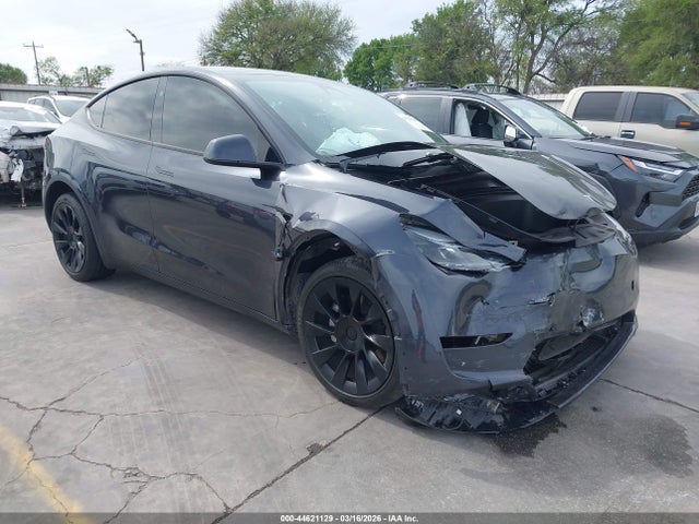 Продажа на аукционе авто 2024 Tesla Model Y Long Range Dual Motor All-wheel Drive, vin: 7SAYGDEE3RA229264, номер лота: 44621129