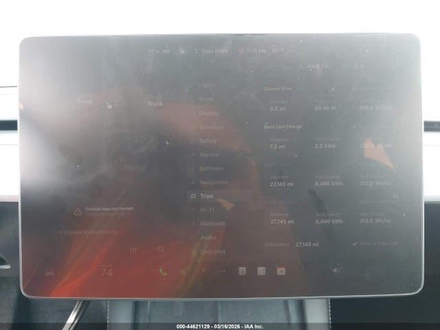 2024 Tesla Model Y Long Range Dual Motor All-wheel Drive მანქანა იყიდება აუქციონზე, vin: 7SAYGDEE3RA229264, აუქციონის ნომერი: 44621129