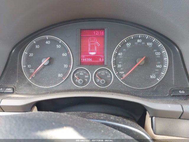2006 Volkswagen Jetta 2.5 მანქანა იყიდება აუქციონზე, vin: 3VWDG71K06M639391, აუქციონის ნომერი: 44621237
