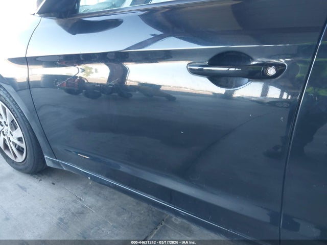 5NPD74LF0HH204025 Hyundai ELANTRA SE
