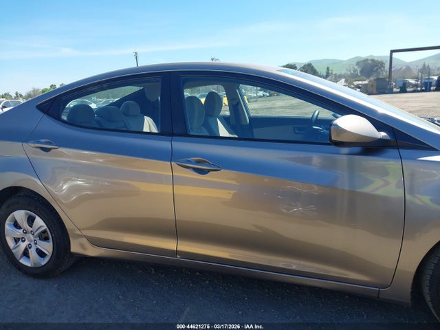 Hyundai ELANTRA SE 2016 5NPDH4AE6GH700100 Image 13
