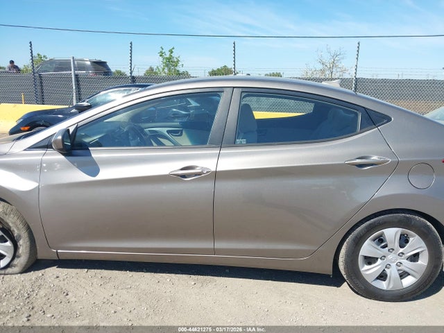 Hyundai ELANTRA SE 2016 5NPDH4AE6GH700100 Image 14