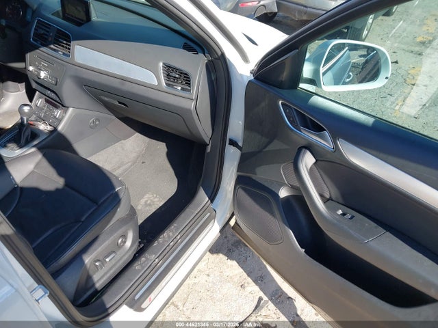 44621345 :رقم المزاد ، WA1BCCFS6JR023574 vin ، 2018 Audi Q3 2.0t Premium/2.0t Sport Premium مزاد بيع