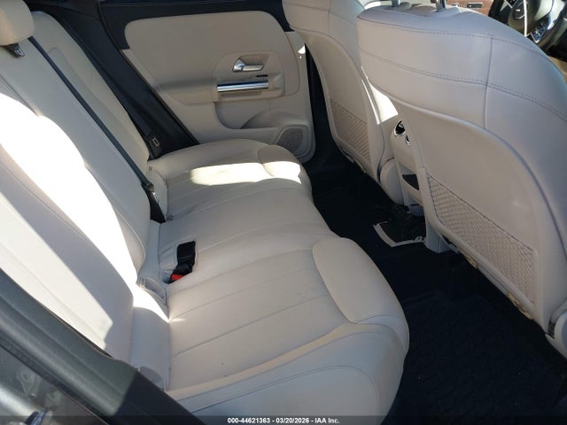 44621363 :رقم المزاد ، W1N4N4HB2MJ189789 vin ، 2021 Mercedes-benz Gla 250 4matic مزاد بيع