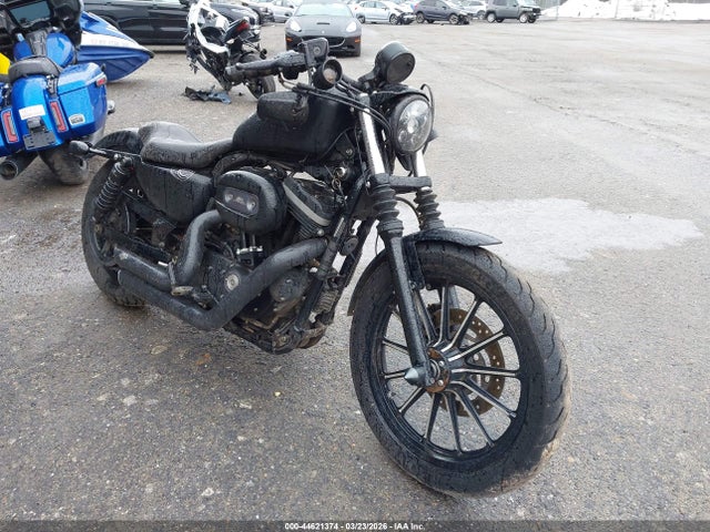 2010 HARLEY-DAVIDSON XL883 1HD4LE212AC423222