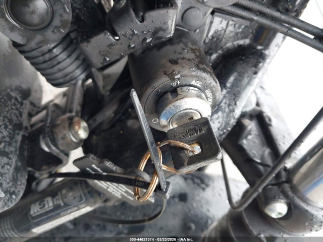 2010 HARLEY-DAVIDSON XL883 1HD4LE212AC423222 Photo 10