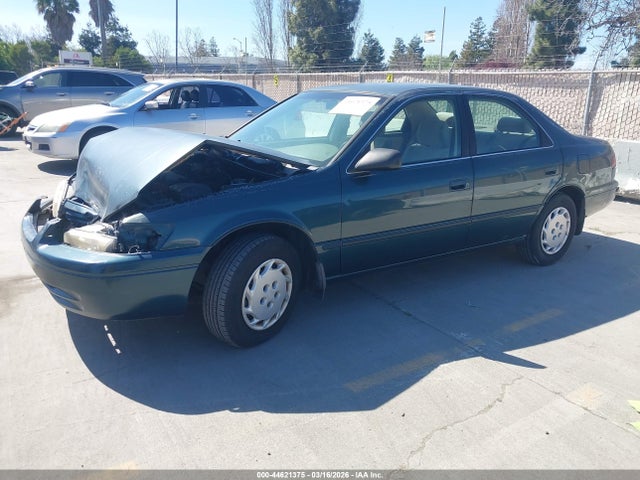 1998 TOYOTA CAMRY JT2BG22KXW0210508 Photo 1