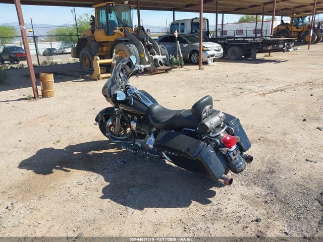 2006 HARLEY-DAVIDSON FLHXI 1HD1KBW196Y696277 Photo 2