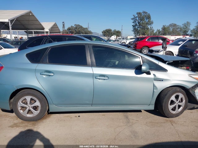 Toyota Prius Three 2015 JTDKN3DU4F1986452 Image 13