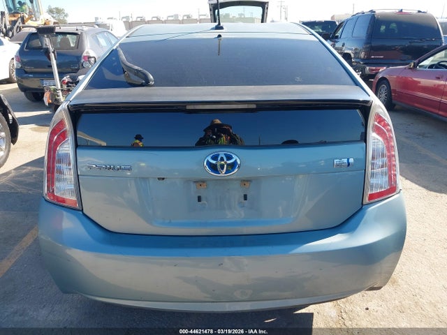 Toyota Prius Three 2015 JTDKN3DU4F1986452 Image 16