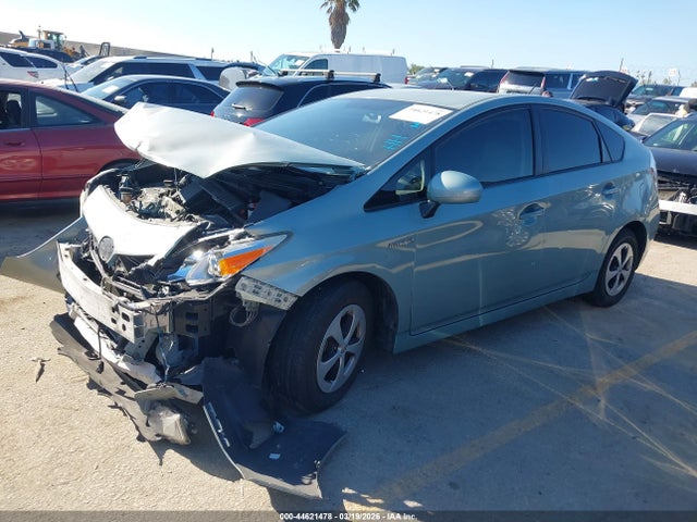 Toyota Prius Three 2015 JTDKN3DU4F1986452 Image 2