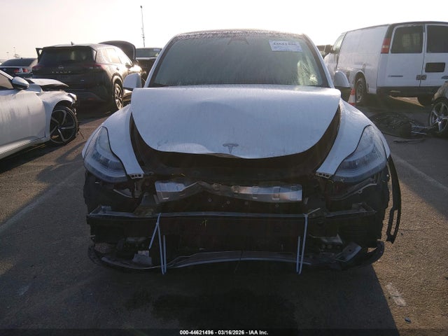 Продаж на аукціоні авто 2022 Tesla Model Y Long Range Dual Motor All-wheel Drive, vin: 7SAYGDEE3NF386189, номер лоту: 44621496
