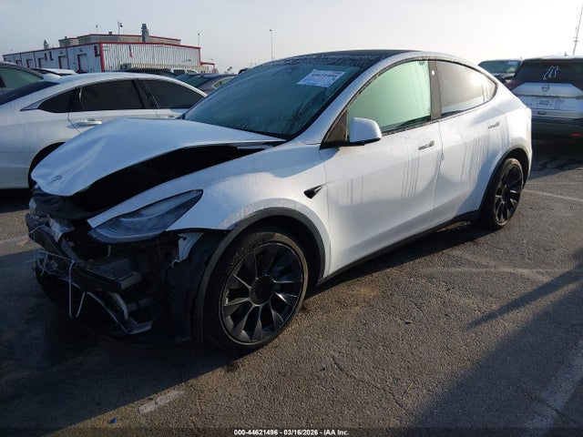 Продаж на аукціоні авто 2022 Tesla Model Y Long Range Dual Motor All-wheel Drive, vin: 7SAYGDEE3NF386189, номер лоту: 44621496