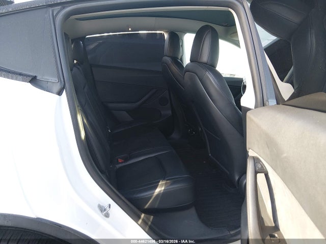 Продаж на аукціоні авто 2022 Tesla Model Y Long Range Dual Motor All-wheel Drive, vin: 7SAYGDEE3NF386189, номер лоту: 44621496