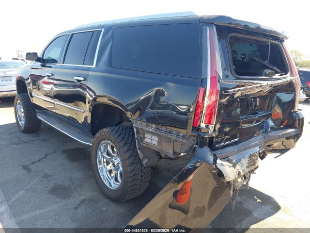 2015 CADILLAC ESCALADE ESV 1GYS4HKJ5FR299596 Photo 2