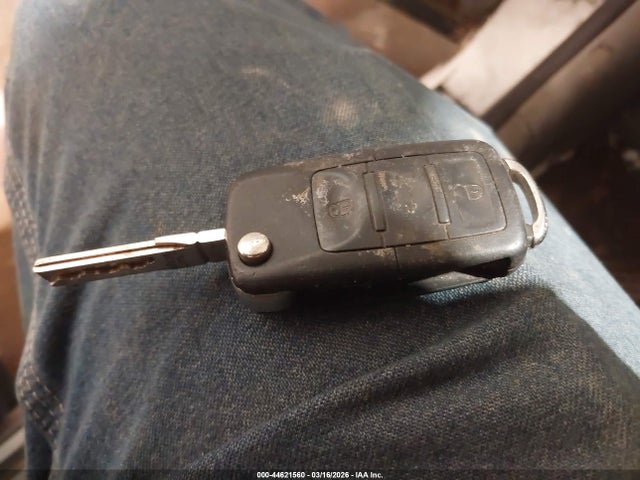 44621560 :رقم المزاد ، WVWVD63B23E173455 vin ، 2003 Volkswagen Passat Gls مزاد بيع