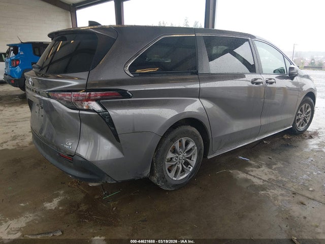 5TDKRKEC0PS164126 Toyota SIENNA LE