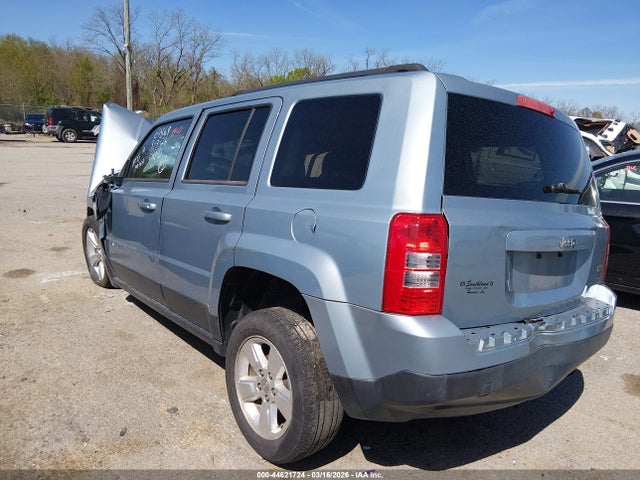 44621724 :رقم المزاد ، 1C4NJPFA0DD213329 vin ، 2013 Jeep Patriot Latitude مزاد بيع