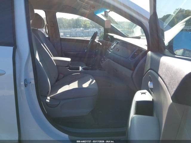 KNDMA5C10G6152464 KIA Sedona L