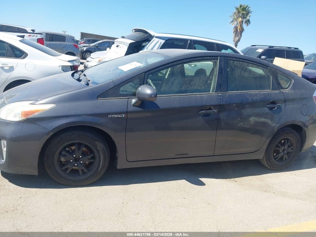 Toyota Prius Two 2015 JTDKN3DU7F1945331 Image 14