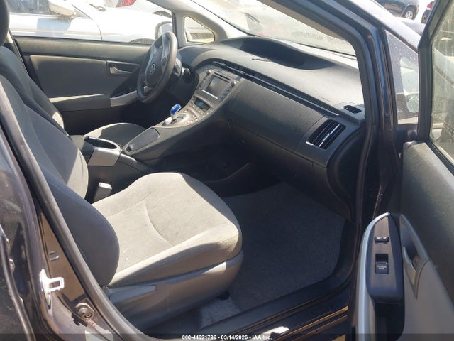Toyota Prius Two 2015 JTDKN3DU7F1945331 Image 8