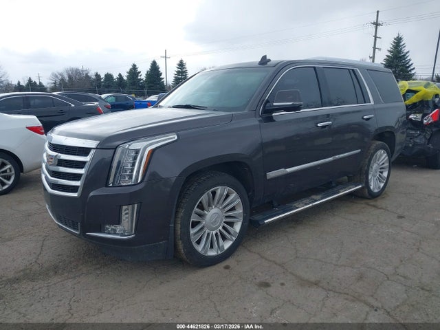 44621826 :رقم المزاد ، 1GYS4NKJ2FR510865 vin ، 2015 Cadillac Escalade Premium مزاد بيع