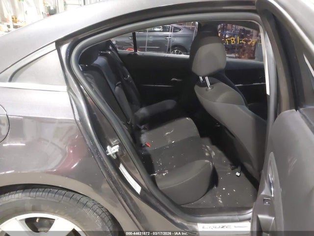 1G1PC5SB6F7236453 Chevrolet Cruze 1lt Auto