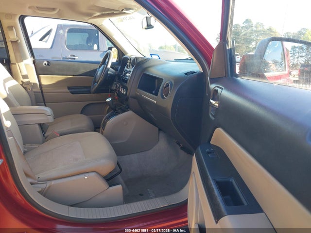2014 Jeep Patriot Latitude მანქანა იყიდება აუქციონზე, vin: 1C4NJPFA8ED561087, აუქციონის ნომერი: 44621891