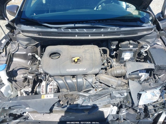 44621958 :رقم المزاد ، 3KPFL4A79JE215597 vin ، 2018 Kia Forte Lx مزاد بيع