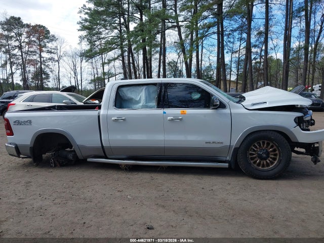 44621971 :رقم المزاد ، 1C6SRFRT4KN827222 vin ، 2019 Ram 1500 Laramie  4x4 6'4 Box مزاد بيع