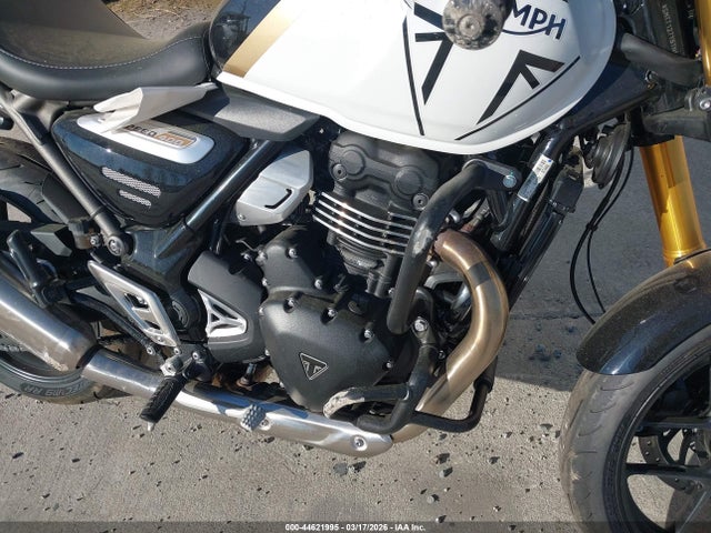 SMTT127Y8TNA43658 Triumph Motorcycle Speed 400